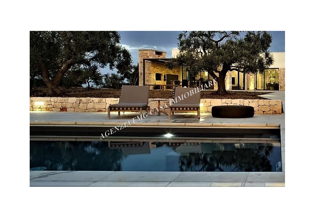 Villa di Prestigio con Vista Mozzafiato e Piscina Infinity – Scopello